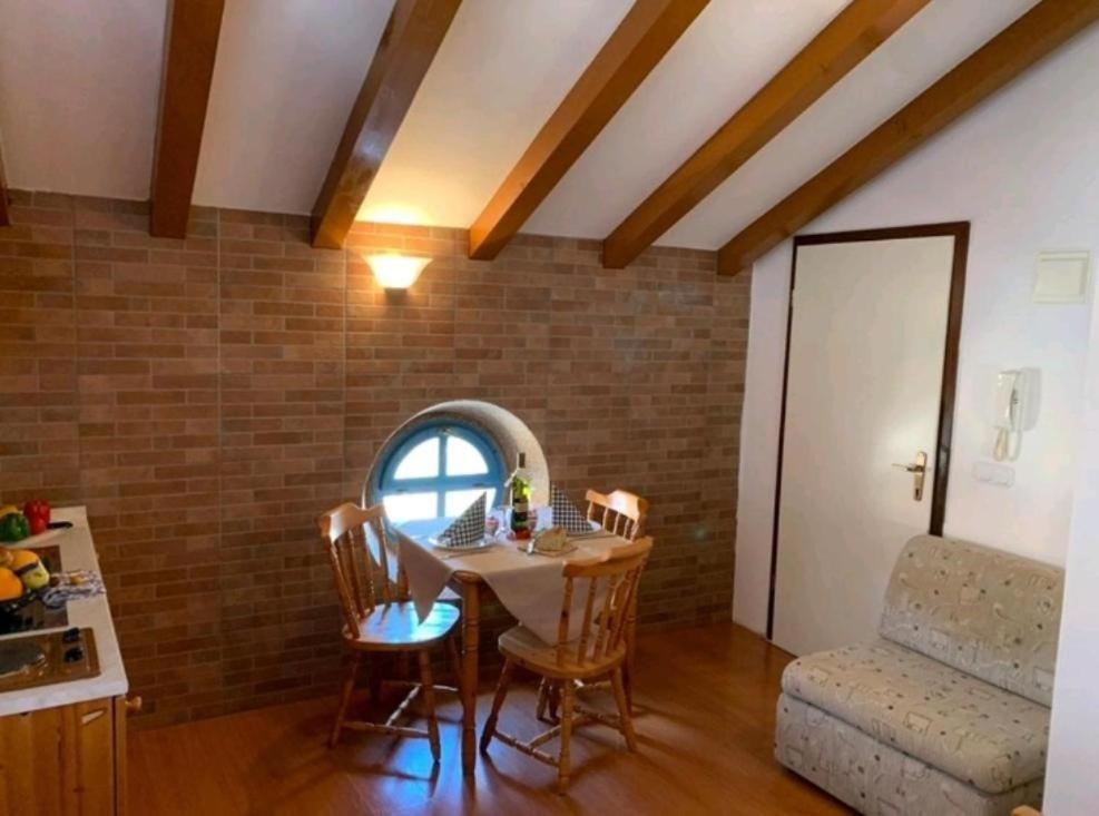 Lovely Studio Apartments Mali Raj Vrsar Buitenkant foto