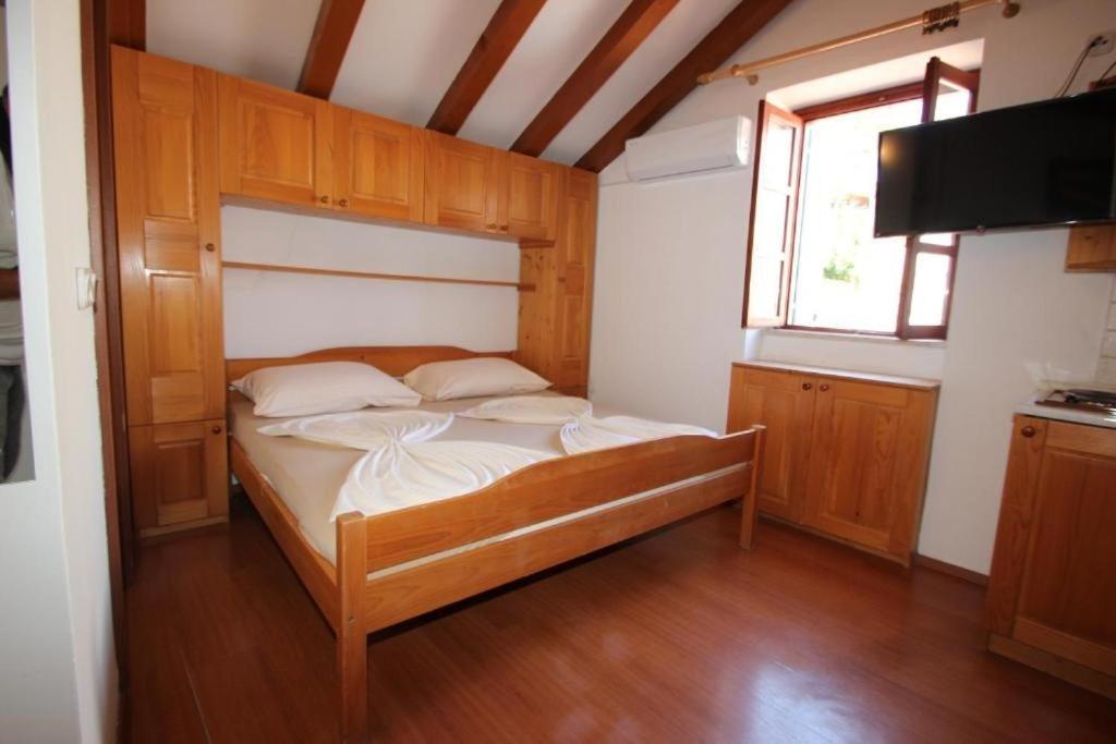 Lovely Studio Apartments Mali Raj Vrsar Buitenkant foto