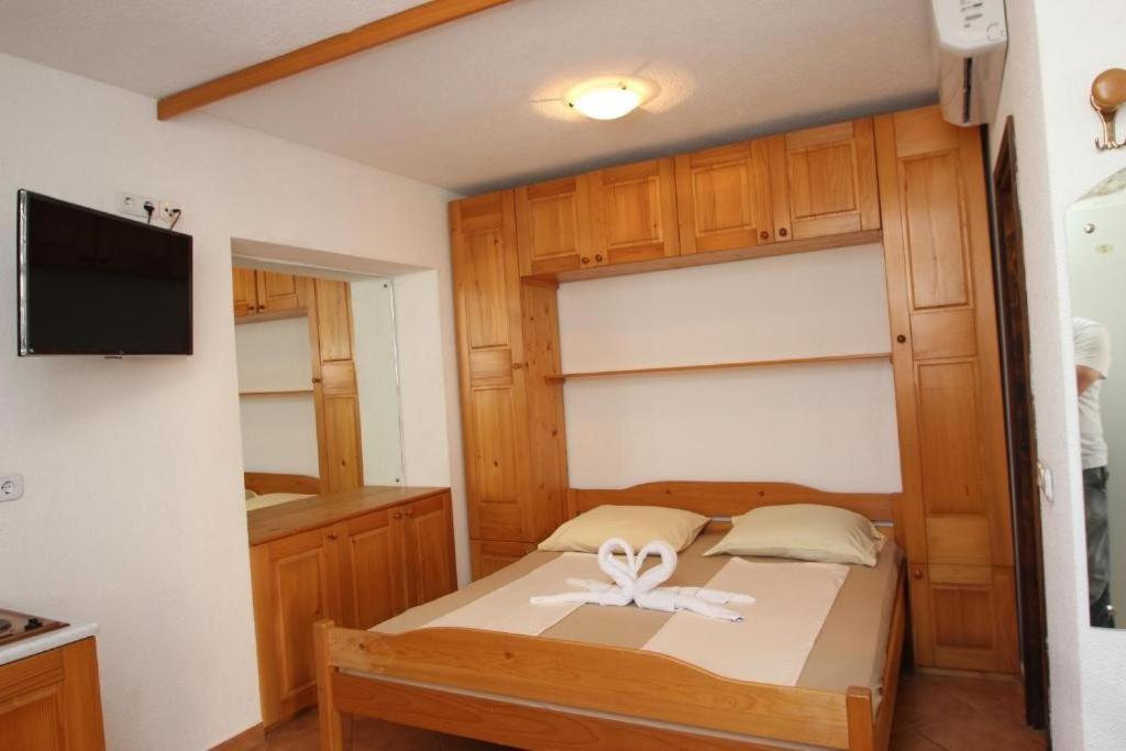 Lovely Studio Apartments Mali Raj Vrsar Buitenkant foto